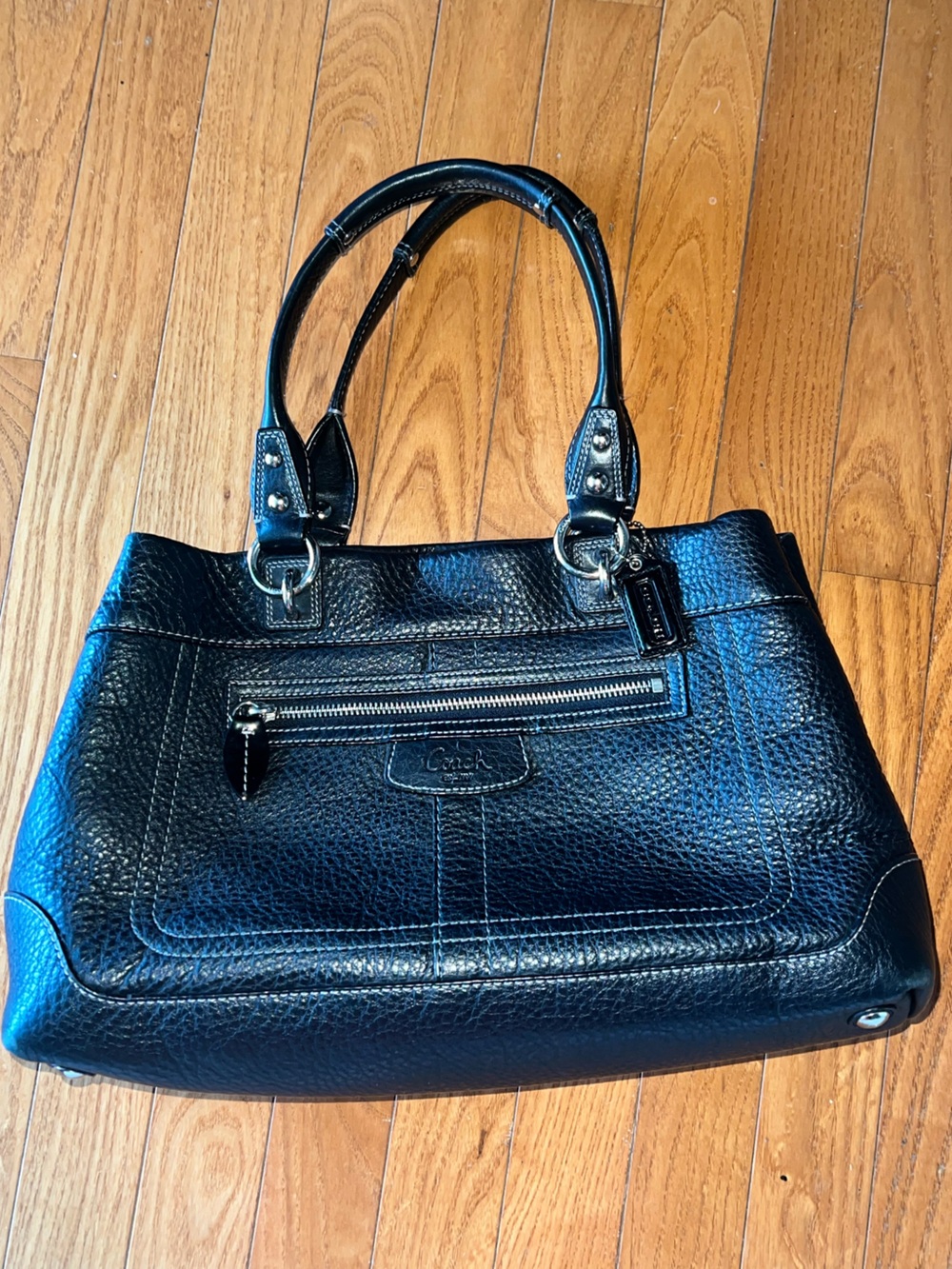 Y2K Coach Black Pebbled Leather Shoulder Tote with Front Zip